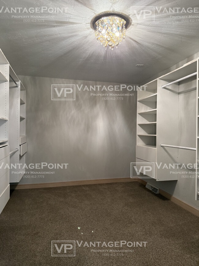 Building Photo - 3121 Squire Ct