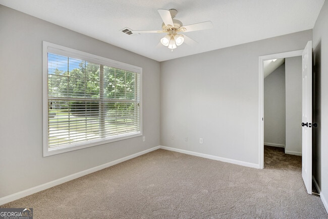 Building Photo - 75 Rock Mill Ct