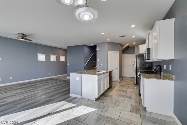 Building Photo - 5674 Cascadia Ct