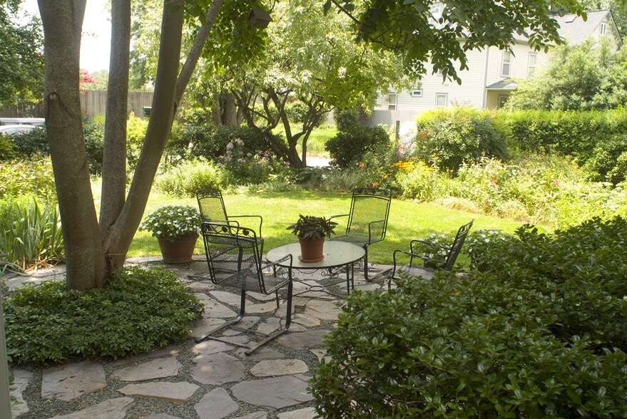 Building Photo - 214 W South St