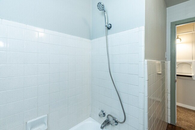 Building Photo - Cute 2/2 With Tons of Space, Minutes from Texas Tech!