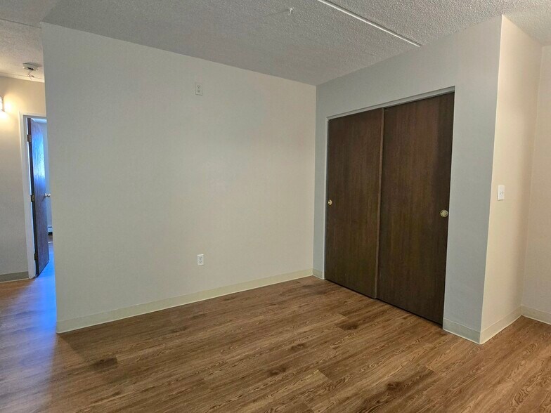 Building Photo - 303 Lowell St