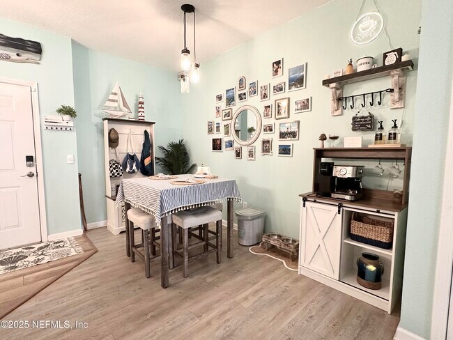 Building Photo - 11251 Campfield Dr