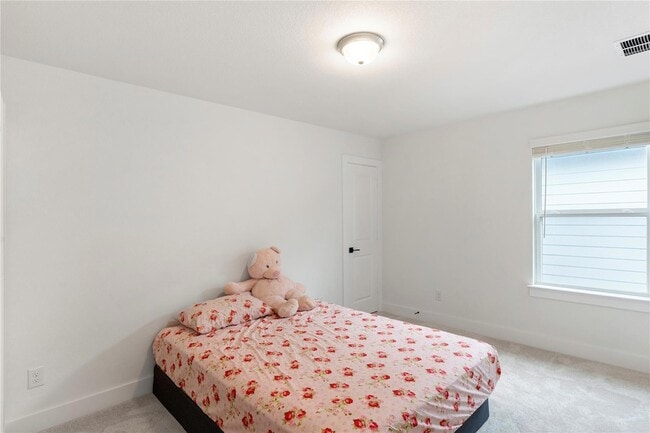 Building Photo - 300 Hollister Dr