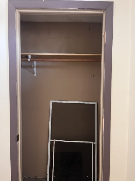 Building Photo - 204 Pekin Ave