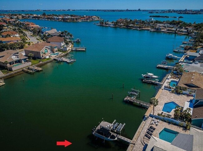 Building Photo - 2180 Dolphin Blvd S