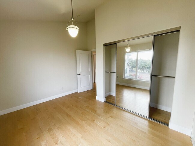 Building Photo - Spacious 3-Bedroom, 2-Bath Home in the Hea...