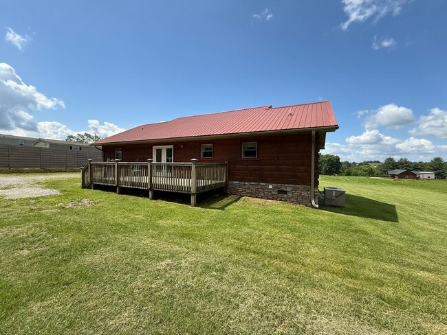 Building Photo - 1404 Maple Ln