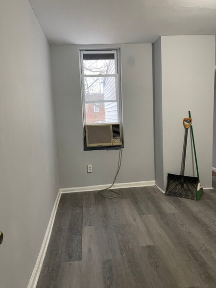 Building Photo - 517 Rev S Howard Woodson Jr Way