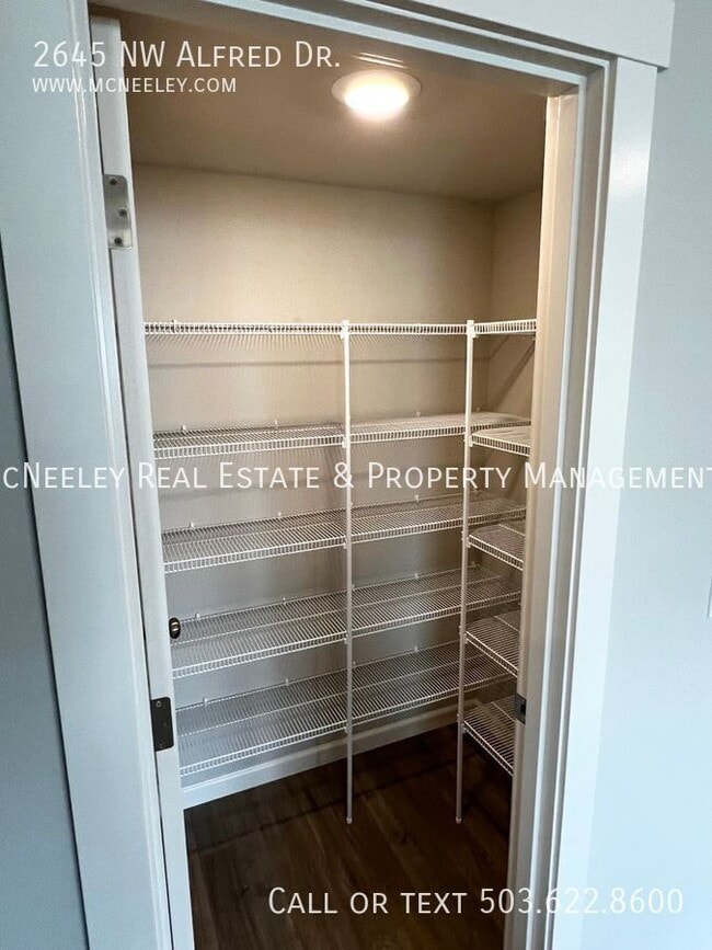 Building Photo - 2645 Alfred Dr