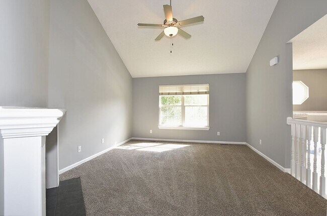 Building Photo - Three Bedroom House in Platte City