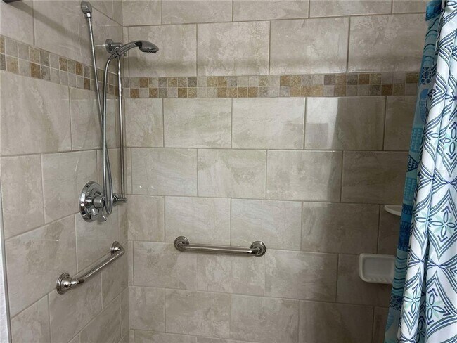Building Photo - 2770 Coastal Bay Dr