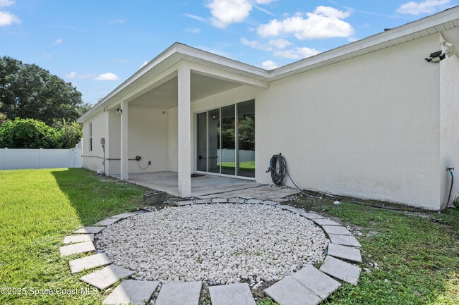 Building Photo - 1426 Seeley Cir NW