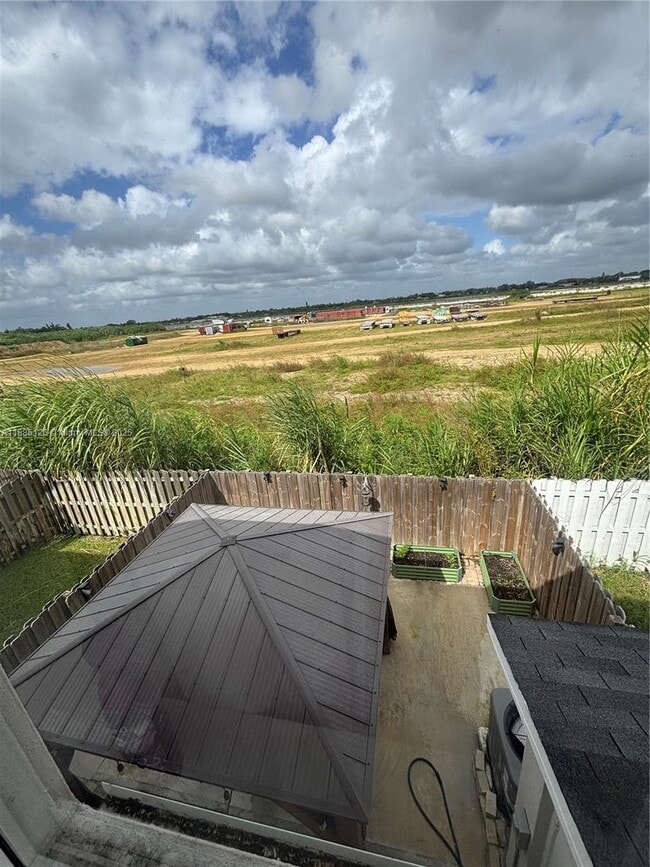 Building Photo - 1238 NW 4th Ln