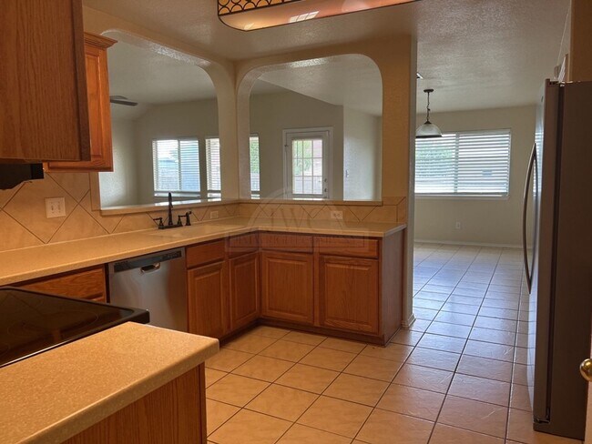 Building Photo - 5302 Jitterbug Ct