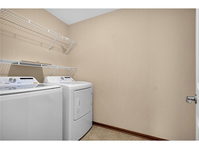 Building Photo - 15650 60th Ave N