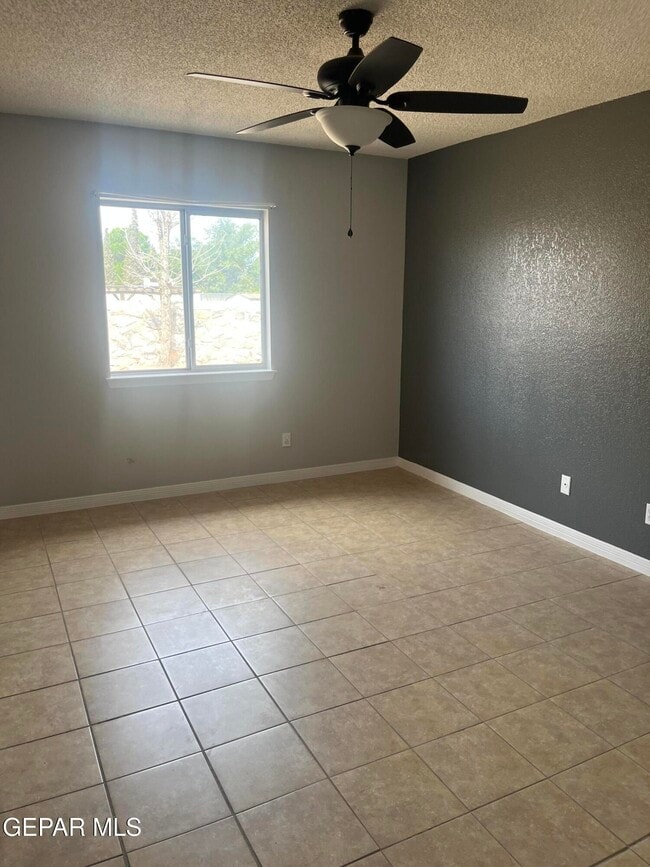 Building Photo - 1713 Dana Michelle St