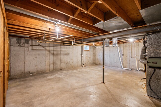 Building Photo - 4521 SW 33rd Terrace