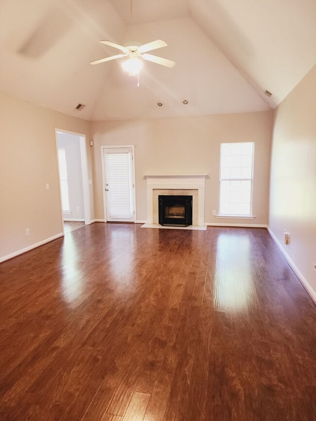 Building Photo - 446 Savannah Cove