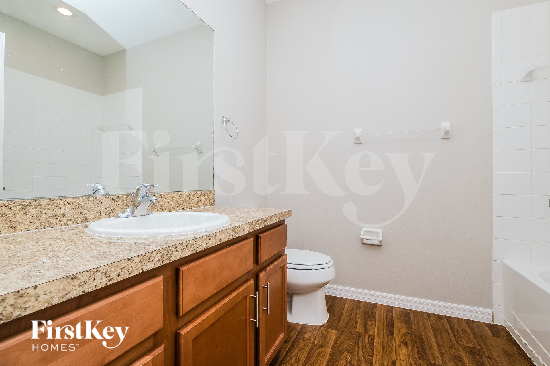 Building Photo - 8308 Round Leaf Ln