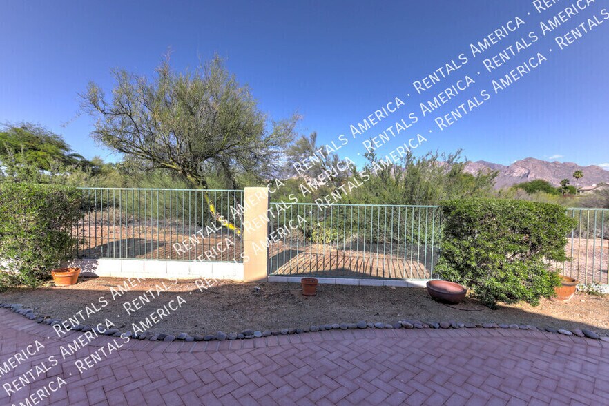 Building Photo - 10984 N Double Eagle Ct