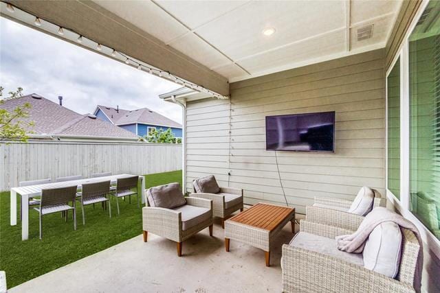 Building Photo - "Lovely 3-Bedroom, 2.5-Bath Home with Gourmet Kitchen and Inviting Indoor-Outdoor Living!"