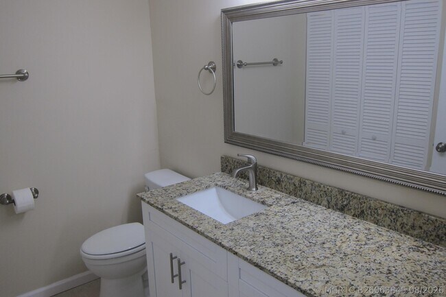 Building Photo - 1517 Woodbridge Lakes Cir