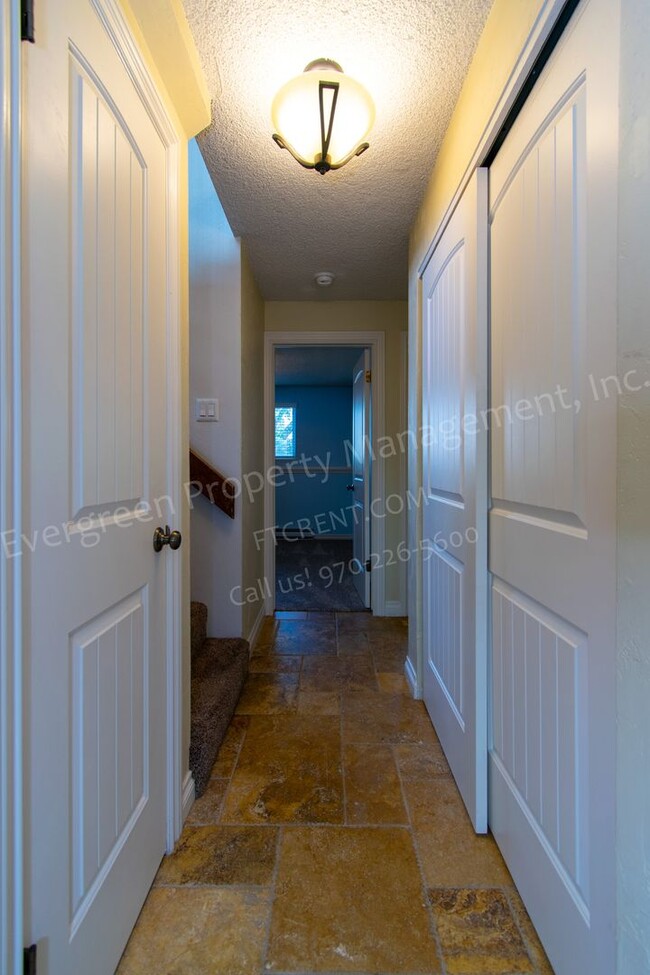 Building Photo - Fantastic 4 bedroom, 2 bathroom near Overl...