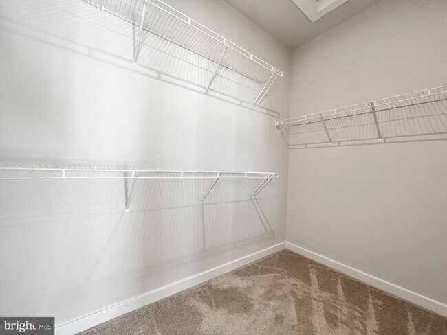 Building Photo - 2176 Glacier Rd