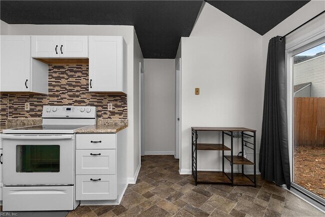 Building Photo - 197 Gate House Rd