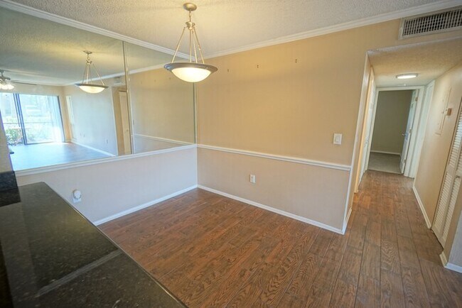 Building Photo - Bottom Floor Condo in The Gallery at Bayport