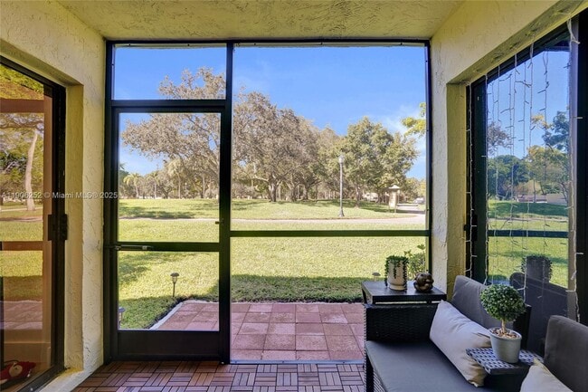 Building Photo - 8137 NW 17th Manor