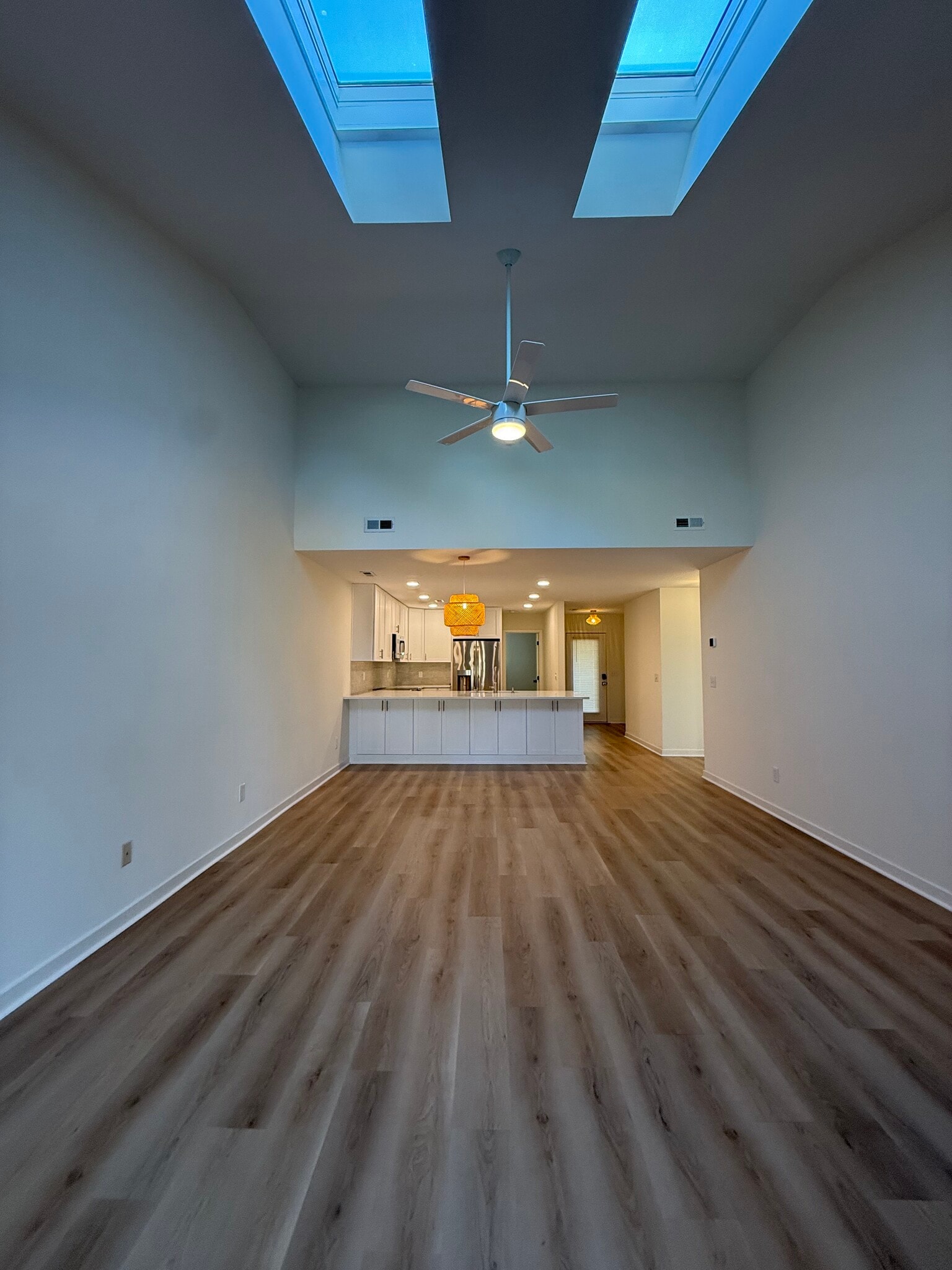 Building Photo - 5935 Inland Greens Dr