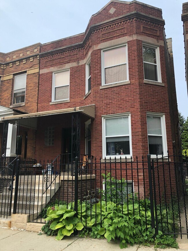 2451 N Maplewood Ave 2451 N Maplewood Ave Chicago IL 60647