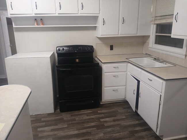 Building Photo - 7356 NC-62