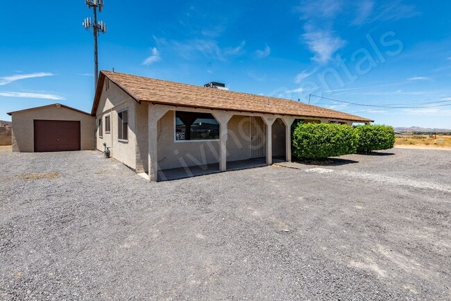 Building Photo - MOVE IN SPECIAL, $800 OFF FIRST MONTH