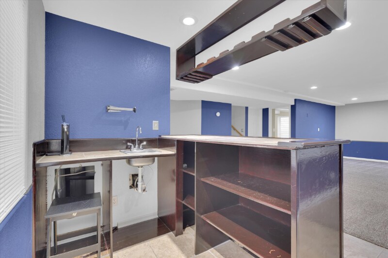 Building Photo - 16245 E Phillips Dr
