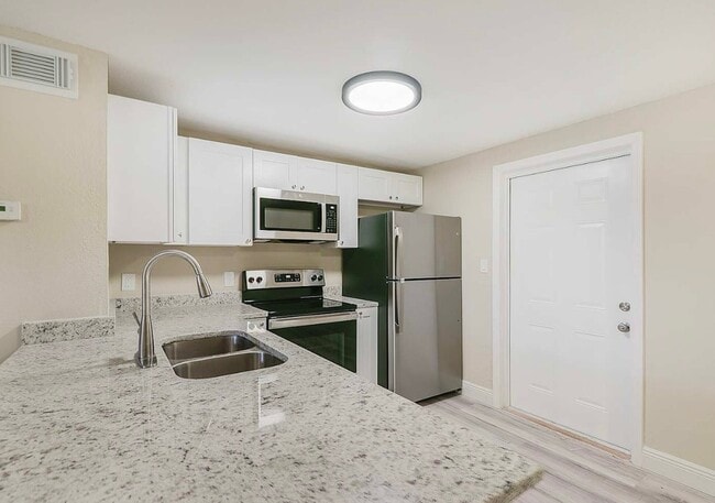 Building Photo - 17203 Talence Ct