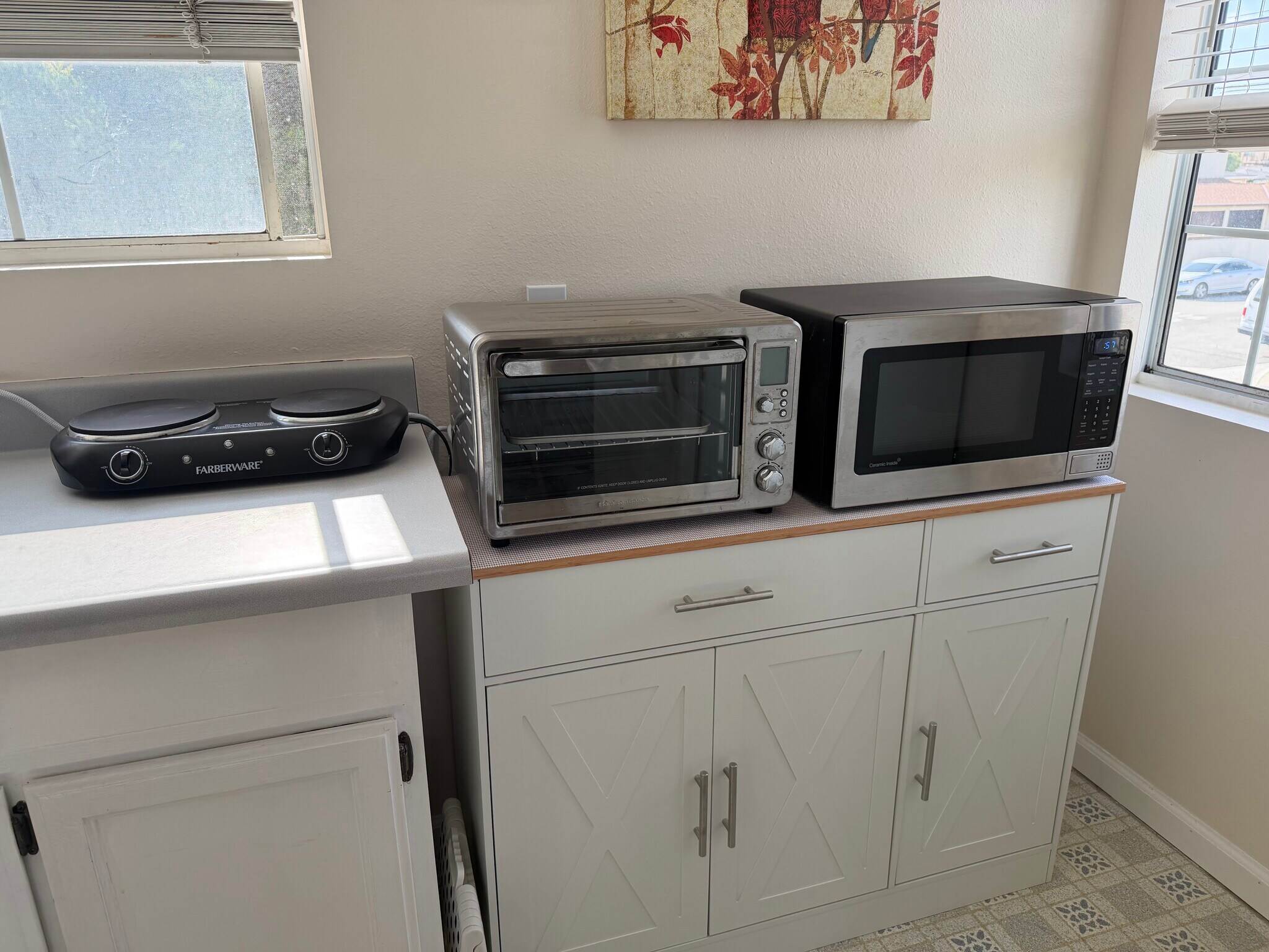 Cooking appliances - 14902 Eastwood Ave