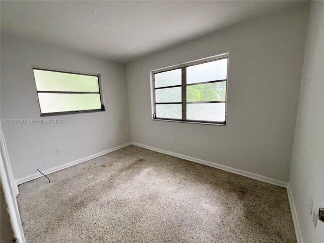 Building Photo - 675 SW 7th Ave