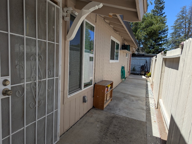 Building Photo - 5903 Moss Creek Cir
