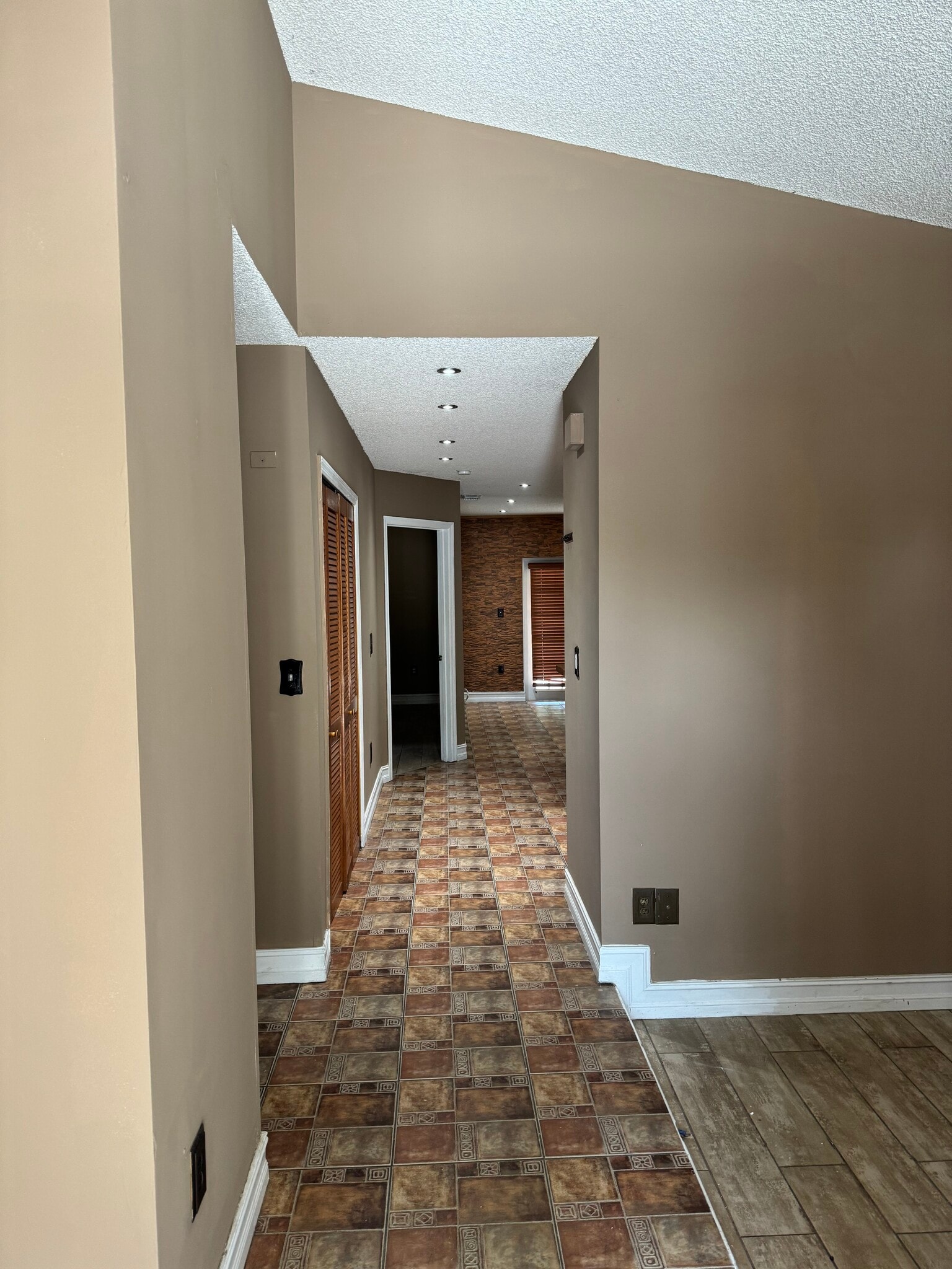 Building Photo - 6936 W 25th Ave