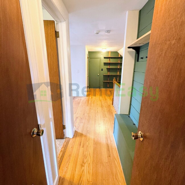 Building Photo - 8533 Circle Dr