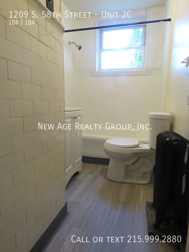 Building Photo - Spacious 1 bedroom, 1 bathroom apartment l...