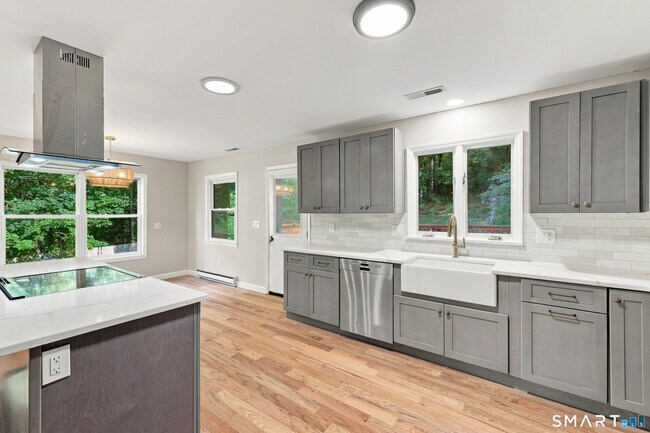 Building Photo - 115 Forty Acre Mountain Rd