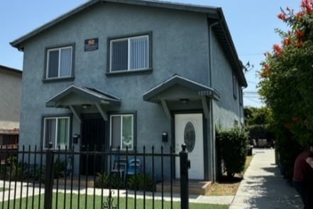 Building Photo - 10512-10514 S San Pedro St