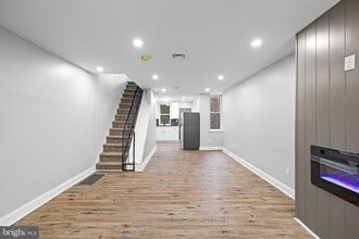 Building Photo - 1671 N Wilton St