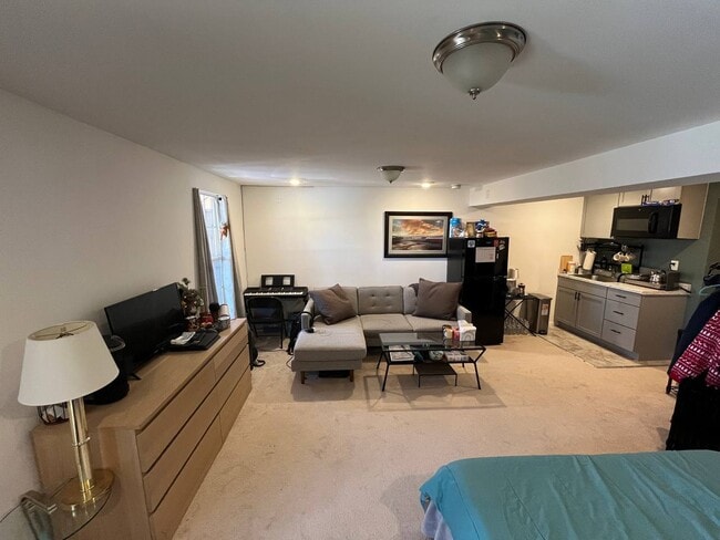 Building Photo - 6572 Kelsey Point Cir