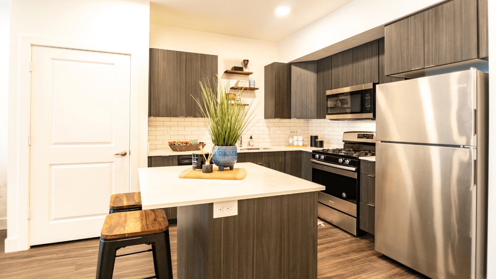 Primary Photo - Onyx Apartments