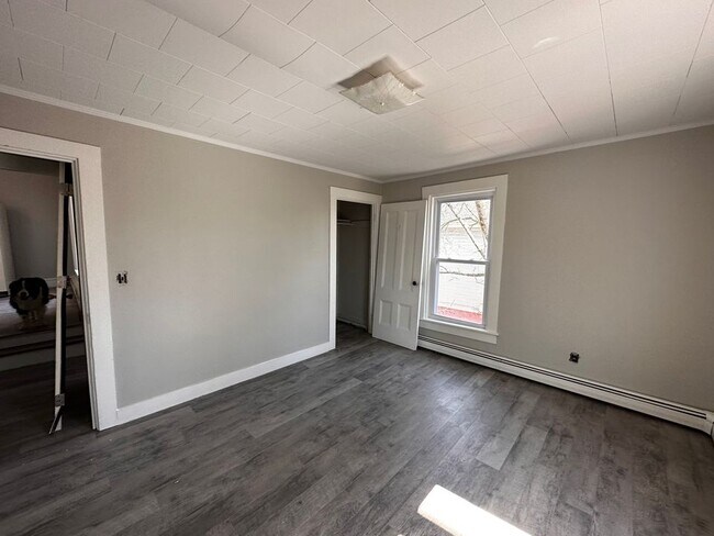 Building Photo - 24 W High St